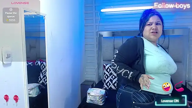 Snapshot of evelin_zaens chatting on 10.02.25 evelin zaens online show from 10.02.25