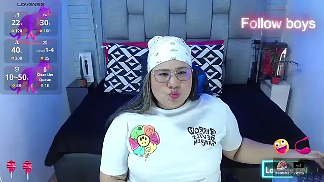 Snapshot of evelin_zaens chatting on 11.21.25 evelin zaens online show from 11.21.25