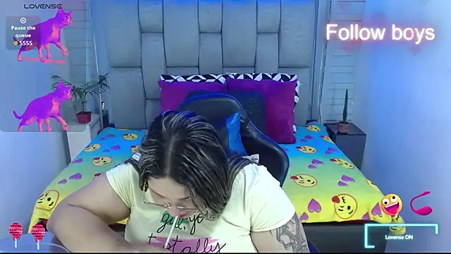 Snapshot of evelin_zaens chatting on 11.30.25 evelin zaens online show from 11.30.25