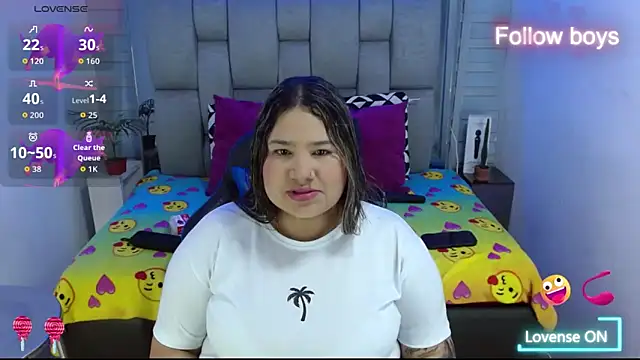 Snapshot of evelin_zaens chatting on 12.04.25 evelin zaens online show from 12.04.25