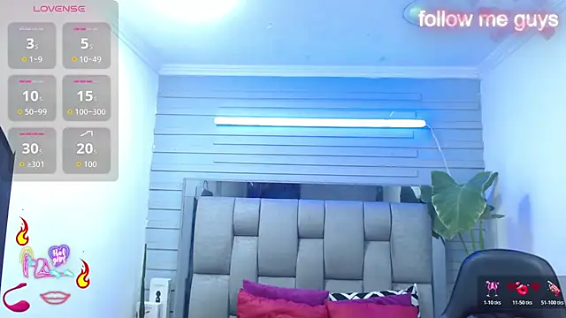 Snapshot of evelin_zaens chatting on 07.27.26 evelin zaens online show from 07.27.26