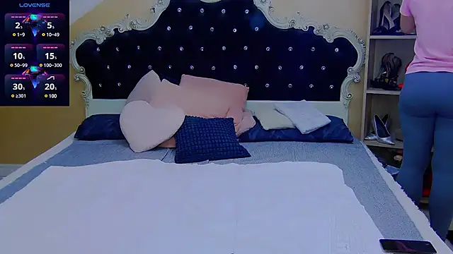 AdelleDeep online show from 01.30.25