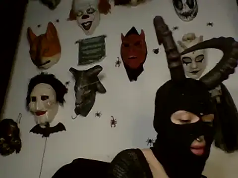 Snapshot of FeticheMacabre chatting on 12.04.24 FeticheMacabre online show from 12.04.24