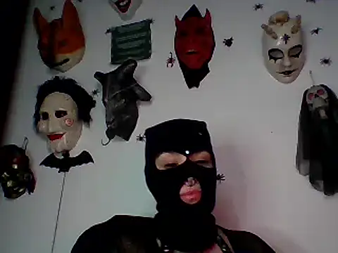 Snapshot of FeticheMacabre chatting on 12.10.24 FeticheMacabre online show from 12.10.24