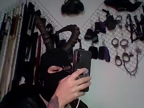 Snapshot of FeticheMacabre chatting on 12.27.24 FeticheMacabre online show from 12.27.24