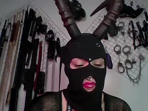 Snapshot of FeticheMacabre chatting on 12.31.24 FeticheMacabre online show from 12.31.24