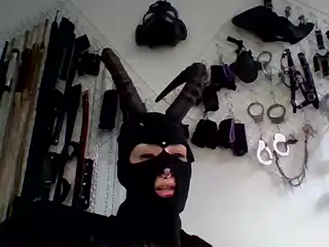 Snapshot of FeticheMacabre chatting on 01.03.25 FeticheMacabre online show from 01.03.25