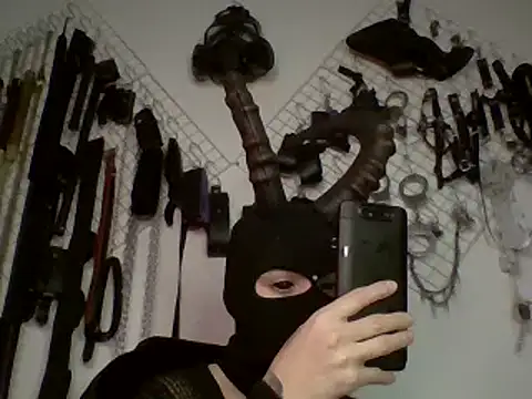 Snapshot of FeticheMacabre chatting on 01.18.25 FeticheMacabre online show from 01.18.25