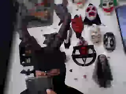 Snapshot of FeticheMacabre chatting on 09.12.25 FeticheMacabre online show from 09.12.25