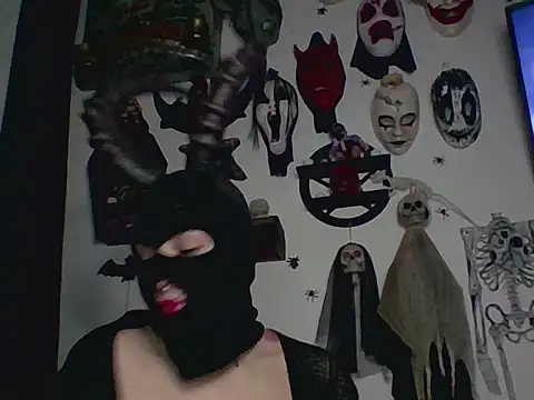 Snapshot of FeticheMacabre chatting on 01.10.26 FeticheMacabre online show from 01.10.26