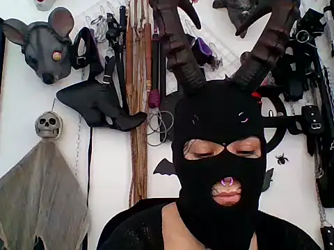 Snapshot of FeticheMacabre chatting on 04.07.26 FeticheMacabre online show from 04.07.26