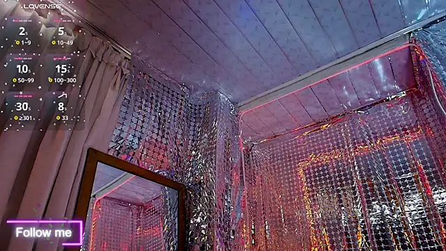 Snapshot of LatexDevil_Blondie chatting on 11.27.25 LatexDevil Blondie online show from 11.27.25