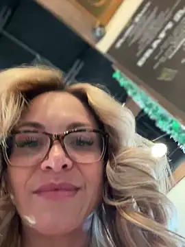 Snapshot of MessyNastyQueen chatting on 12.21.24 MessyNastyQueen online show from 12.21.24