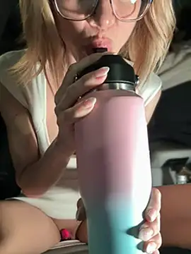 Snapshot of MessyNastyQueen chatting on 02.02.25 MessyNastyQueen online show from 02.02.25