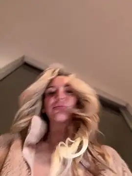 Snapshot of MessyNastyQueen chatting on 02.20.25 MessyNastyQueen online show from 02.20.25