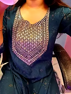 Snapshot of Aditi_1 chatting on 02.04.25 Aditi 1 online show from 02.04.25