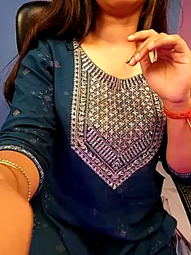 Snapshot of Aditi_1 chatting on 02.05.25 Aditi 1 online show from 02.05.25