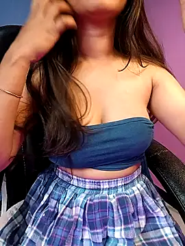 Snapshot of Aditi_1 chatting on 02.18.25 Aditi 1 online show from 02.18.25
