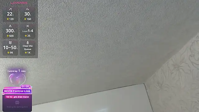 Snapshot of LaraStone__ chatting on 01.16.25 LaraStone   online show from 01.16.25