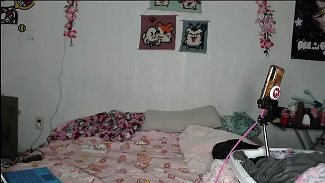 Cupcakecutie449 online show from 04.10.26