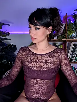 Snapshot of Naughty-Jessie chatting on 09.30.25 Naughty-Jessie online show from 09.30.25