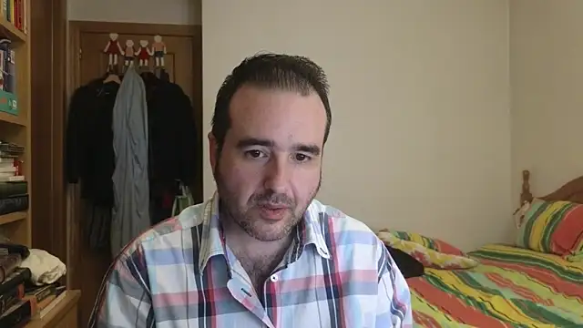 Snapshot of curiosillo83 chatting on 05.06.26 curiosillo83 online show from 05.06.26
