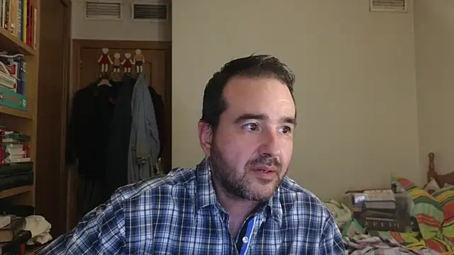 Snapshot of curiosillo83 chatting on 05.27.26 curiosillo83 online show from 05.27.26