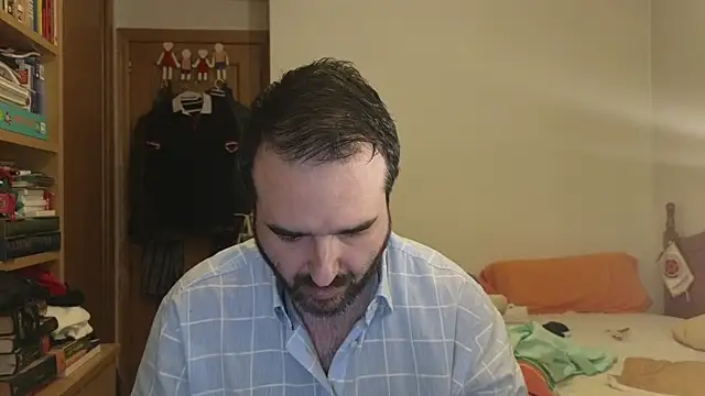 Snapshot of curiosillo83 chatting on 06.12.26 curiosillo83 online show from 06.12.26