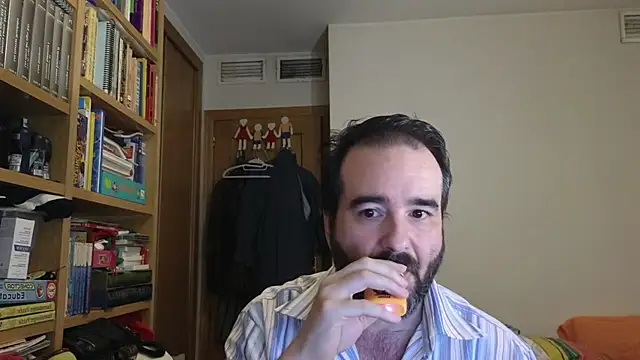 Snapshot of curiosillo83 chatting on 07.18.26 curiosillo83 online show from 07.18.26