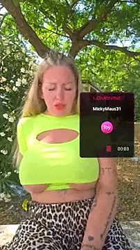 Snapshot of Jassy_Foxy chatting on 06.26.26 Jassy Foxy online show from 06.26.26