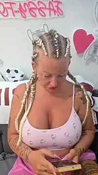 Snapshot of Jassy_Foxy chatting on 07.07.26 Jassy Foxy online show from 07.07.26