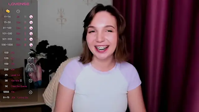 KindHazelHere  online show from 02.22.25