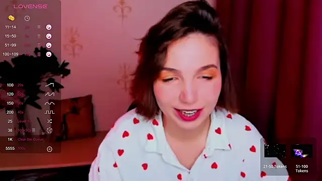 KindHazelHere  online show from 10.26.25