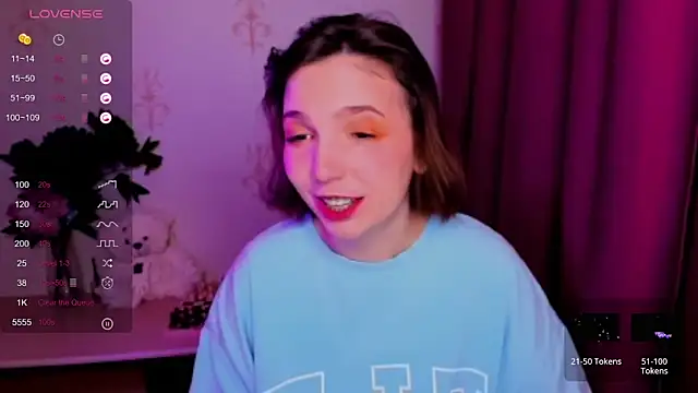 KindHazelHere  online show from 11.26.25