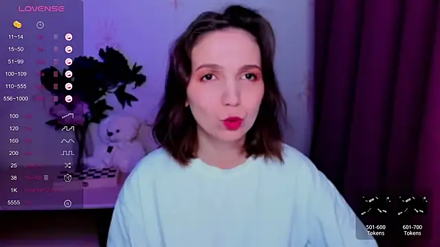 KindHazelHere  online show from 04.30.26