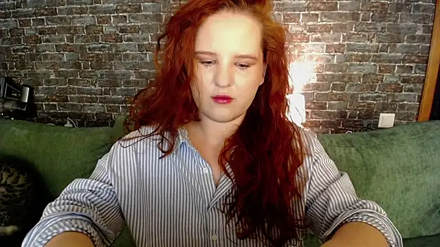 Snapshot of FlowerOfFreedom_ chatting on 12.15.25 FlowerOfFreedom online show from 12.15.25