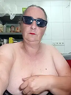 Snapshot of eroticjessitop chatting on 05.03.26 eroticjessitop online show from 05.03.26