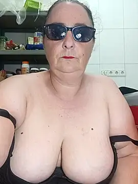 Snapshot of eroticjessitop chatting on 06.04.26 eroticjessitop online show from 06.04.26