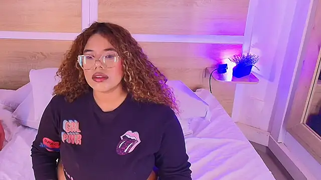  nickypurple  online show from 02.25.26