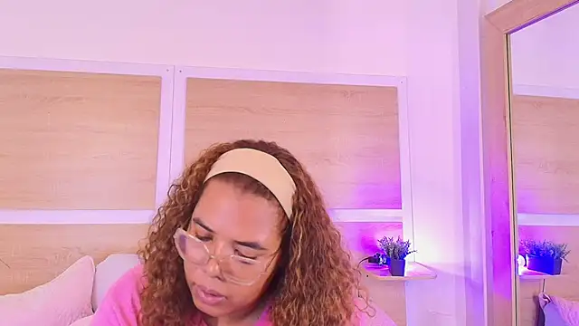  nickypurple  online show from 05.06.26