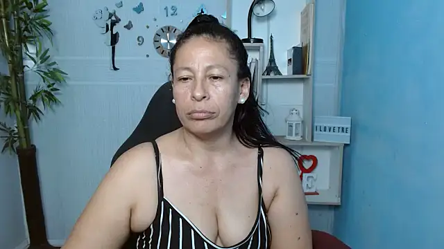 mature martina online show from 03.04.25
