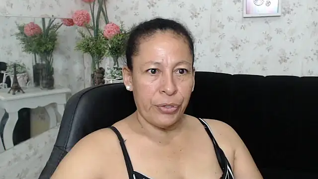 mature martina online show from 03.12.25