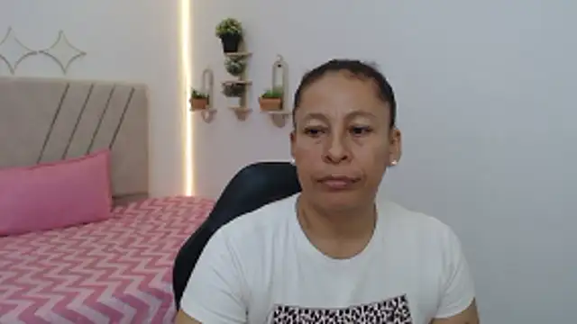 mature martina online show from 04.22.26