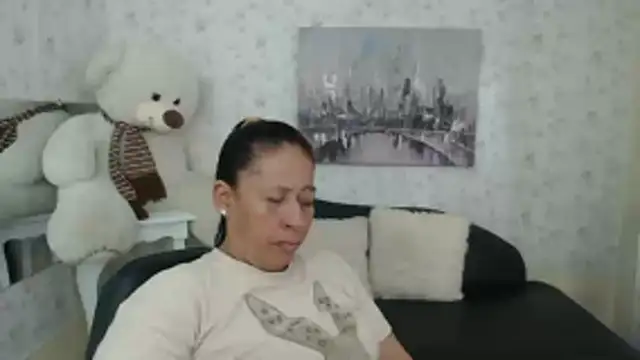 mature martina online show from 04.28.26