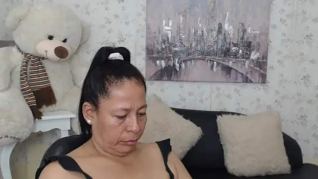 mature martina online show from 05.13.26