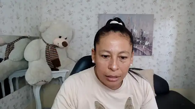 mature martina online show from 05.19.26