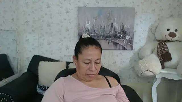 mature martina online show from 05.25.26