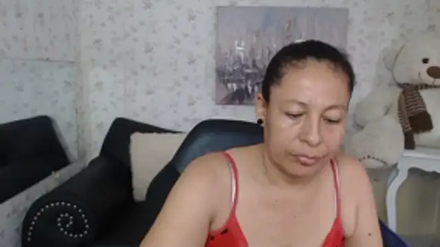 mature martina online show from 05.26.26