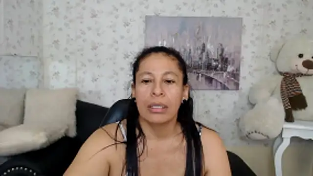mature martina online show from 05.31.26