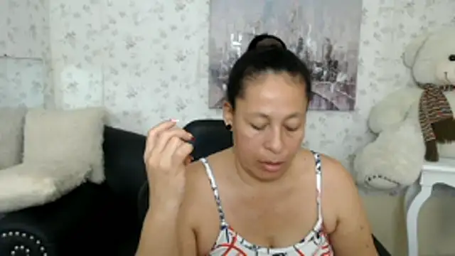 mature martina online show from 05.31.26